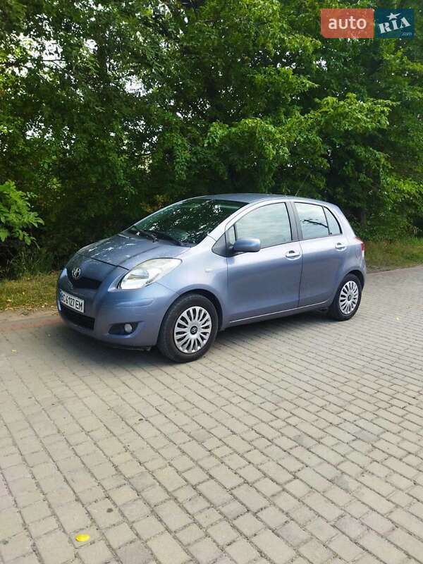 Хэтчбек Toyota Yaris 2010 в Львове