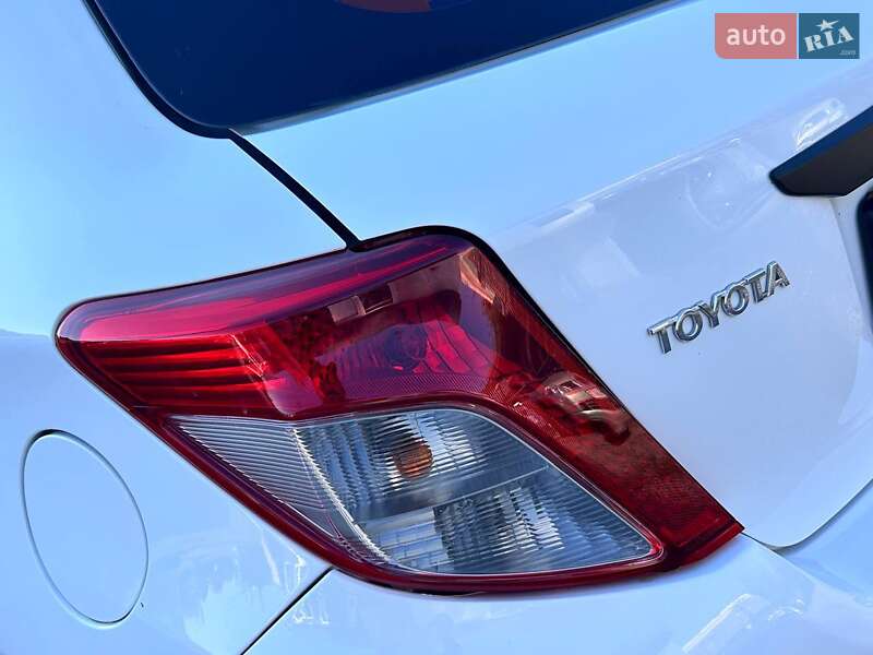 Хетчбек Toyota Yaris 2012 в Одесі