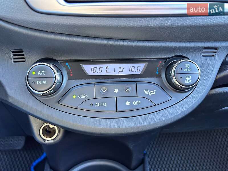 Хетчбек Toyota Yaris 2012 в Одесі