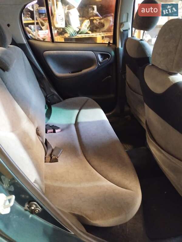 Хетчбек Toyota Yaris 1999 в Дніпрі