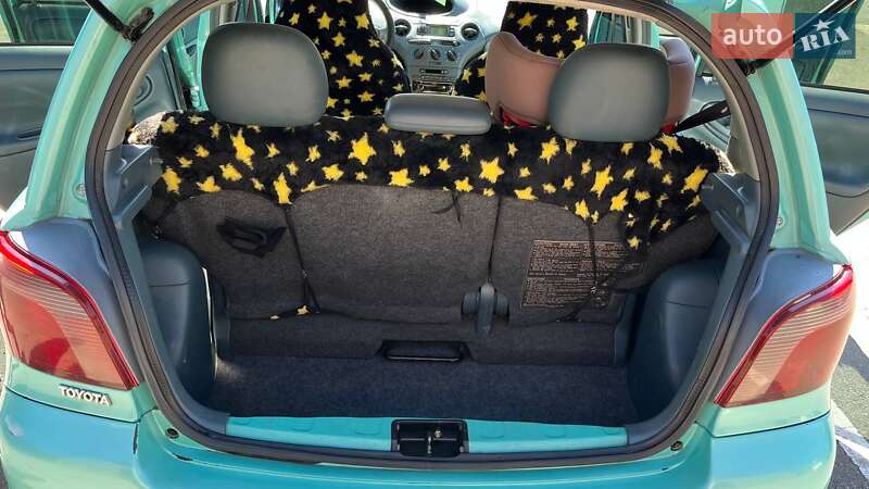 Хэтчбек Toyota Yaris 1999 в Ахтырке