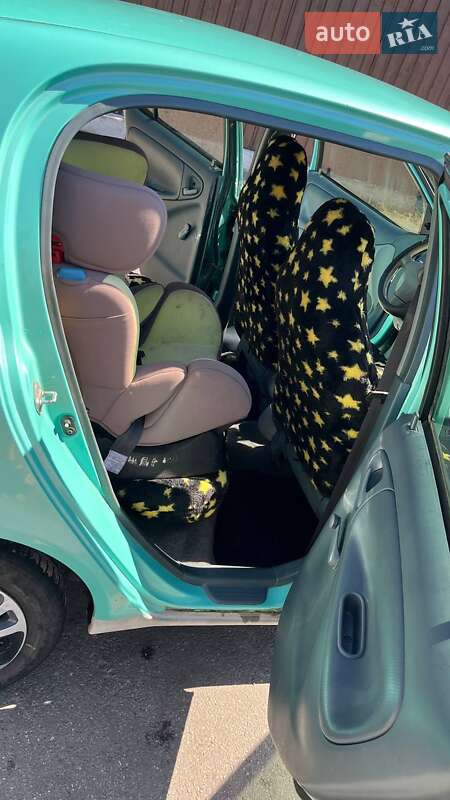 Хэтчбек Toyota Yaris 1999 в Ахтырке