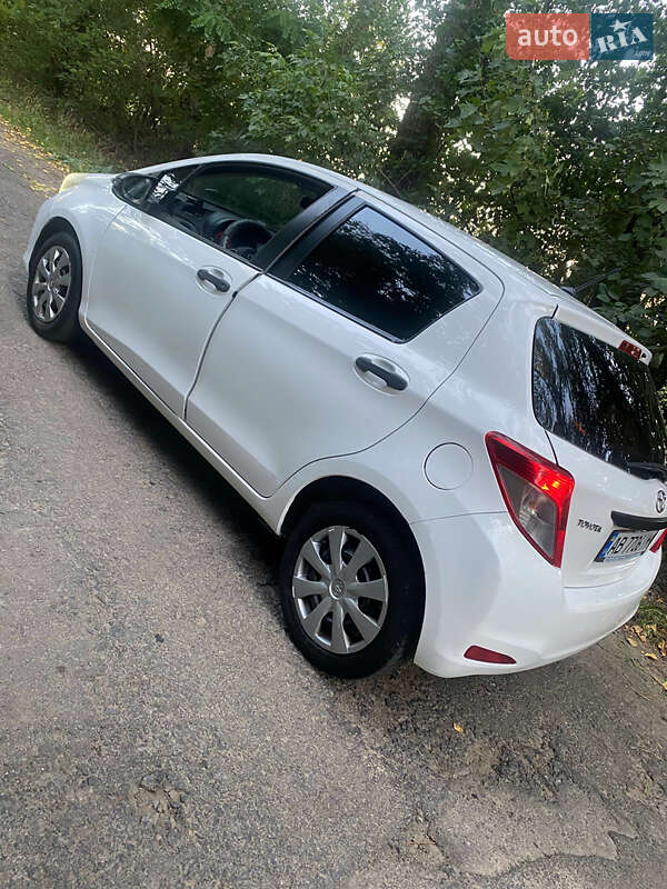 Хетчбек Toyota Yaris 2013 в Бару