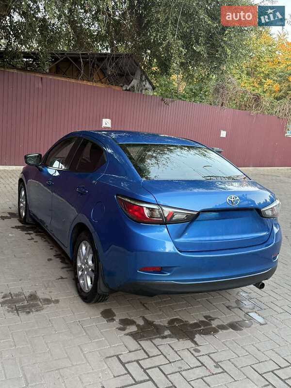 Седан Toyota Yaris 2016 в Николаеве