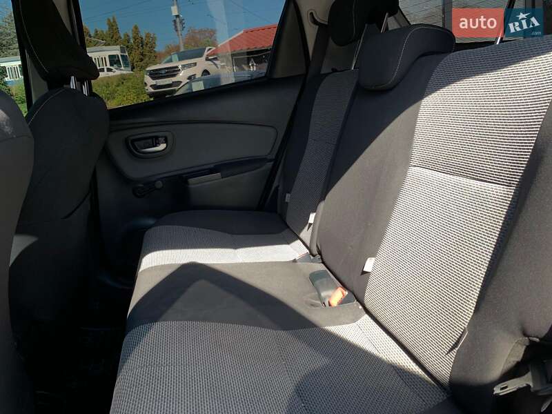 Хэтчбек Toyota Yaris 2014 в Виннице фото 27 Хэтчбек Toyota Yaris 2014 в Виннице