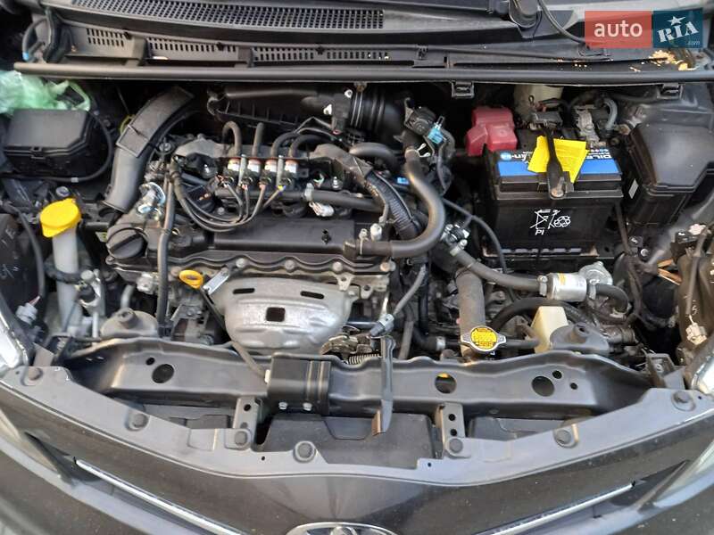 Хэтчбек Toyota Yaris 2012 в Львове фото 8 Хэтчбек Toyota Yaris 2012 в Львове