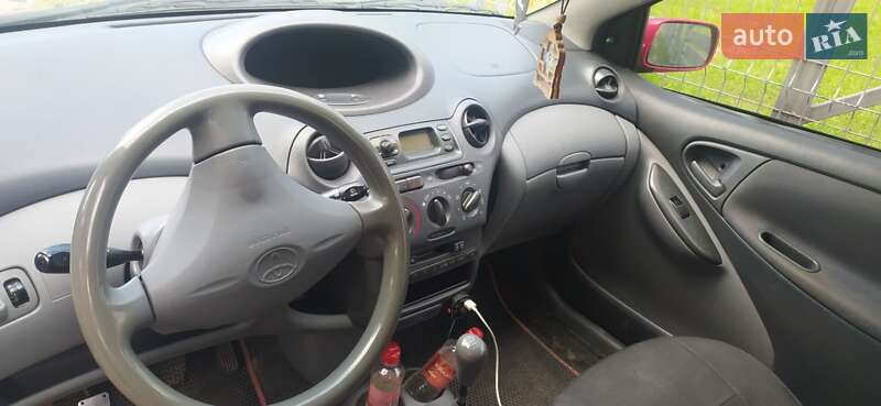 Хэтчбек Toyota Yaris 2003 в Ужгороде фото 4 Хэтчбек Toyota Yaris 2003 в Ужгороде