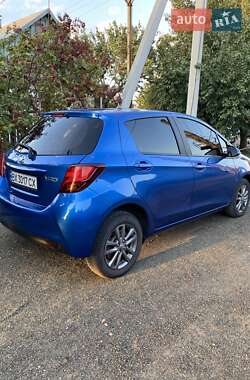 Хэтчбек Toyota Yaris 2016 в 