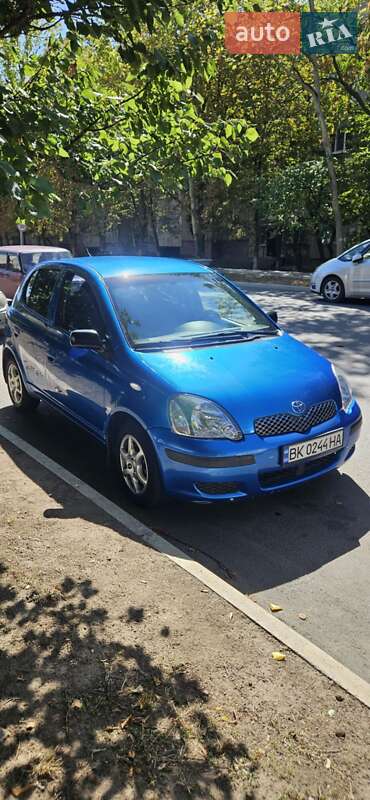 Хэтчбек Toyota Yaris 2003 в Южноукраинске