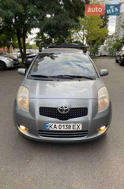 Хэтчбек Toyota Yaris 2006 в Киеве