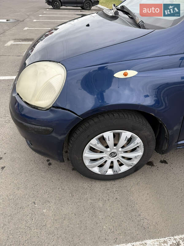 Хетчбек Toyota Yaris 2004 в Луцьку