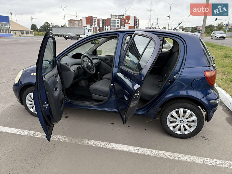 Хетчбек Toyota Yaris 2004 в Луцьку