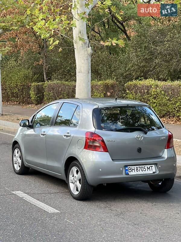 Хетчбек Toyota Yaris 2006 в Одесі