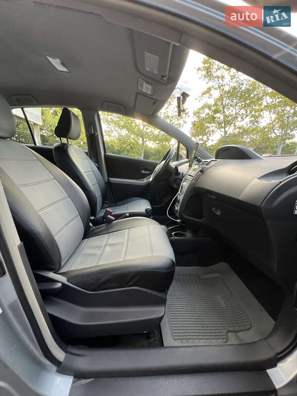 Хетчбек Toyota Yaris 2006 в Одесі