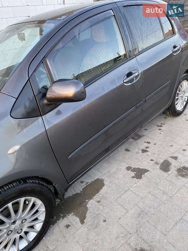 Хэтчбек Toyota Yaris 2009 в Львове фото 2 Хэтчбек Toyota Yaris 2009 в Львове