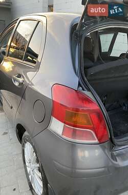 Хетчбек Toyota Yaris 2009 в Львові