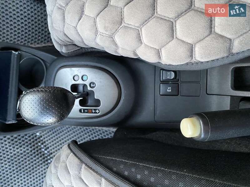 Хэтчбек Toyota Yaris 2009 в Львове фото 22 Хэтчбек Toyota Yaris 2009 в Львове