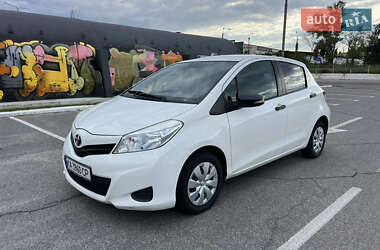 Хэтчбек Toyota Yaris 2012 в Киеве