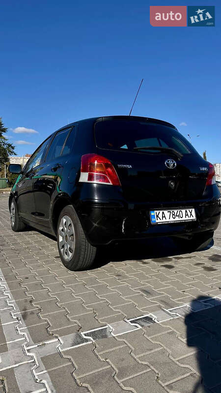 Хетчбек Toyota Yaris 2009 в Києві
