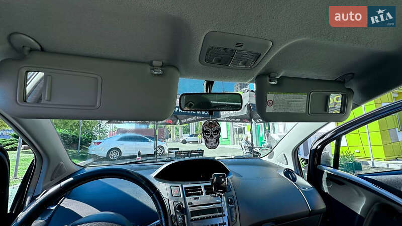 Хетчбек Toyota Yaris 2009 в Києві