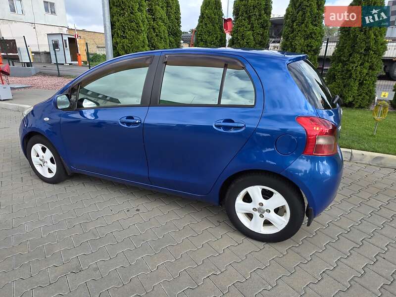 Хетчбек Toyota Yaris 2006 в Києві
