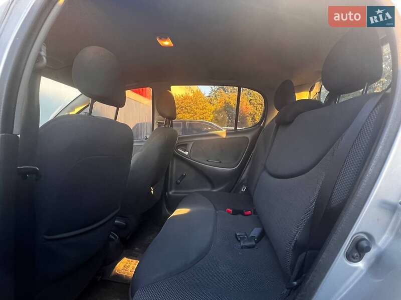 Хэтчбек Toyota Yaris 2005 в Львове