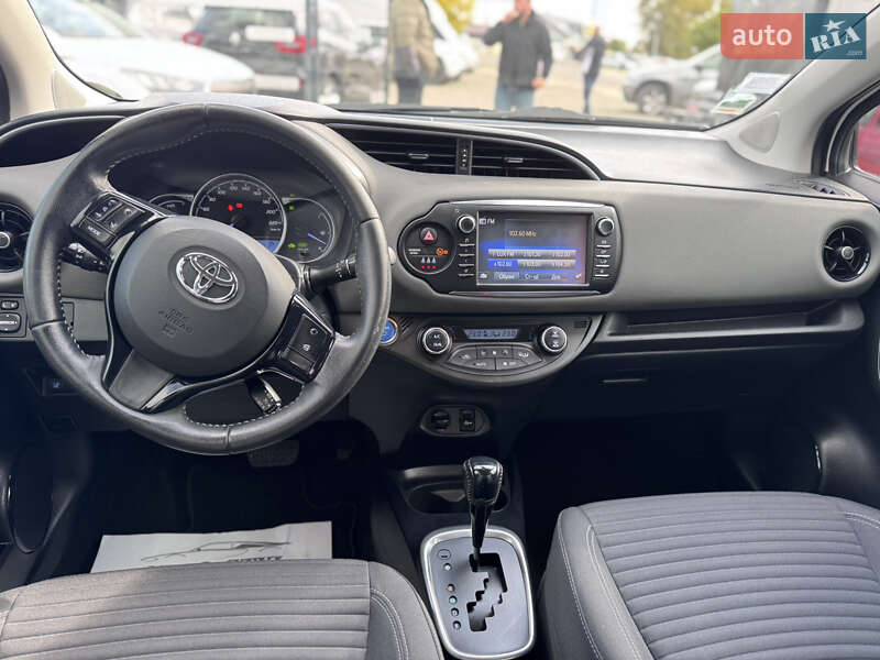 Хетчбек Toyota Yaris 2018 в Івано-Франківську