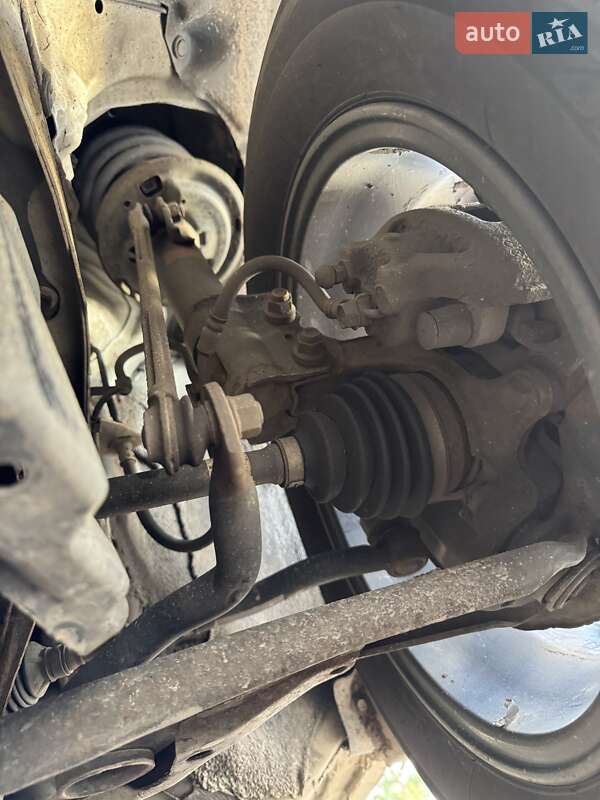 Хэтчбек Toyota Yaris 2015 в Киеве фото 30 Хэтчбек Toyota Yaris 2015 в Киеве