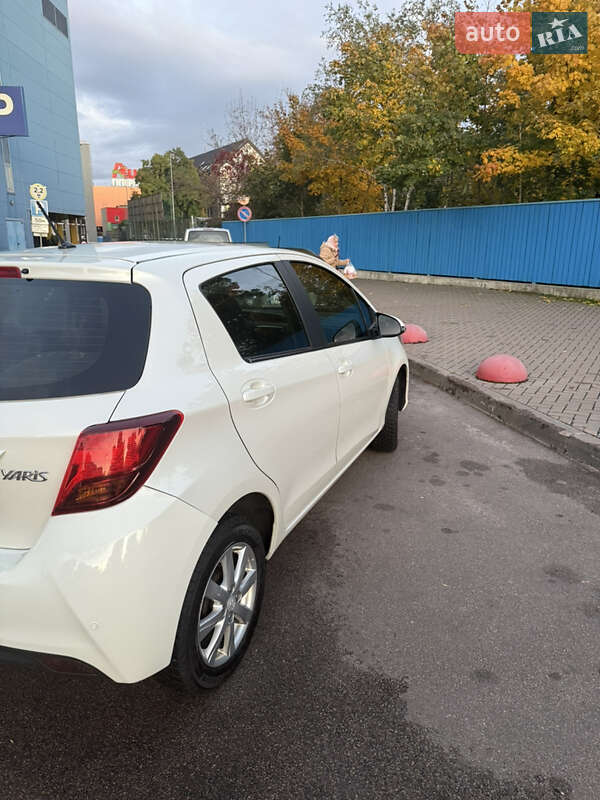Хэтчбек Toyota Yaris 2014 в Киеве