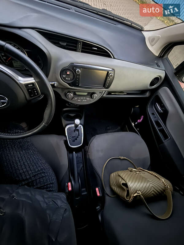 Хэтчбек Toyota Yaris 2014 в Киеве