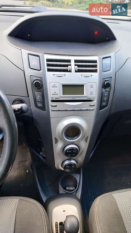 Хэтчбек Toyota Yaris 2006 в Одессе фото 6 Хэтчбек Toyota Yaris 2006 в Одессе