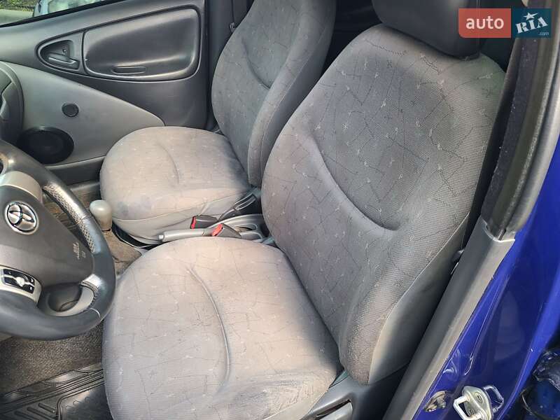 Хетчбек Toyota Yaris 1999 в Одесі