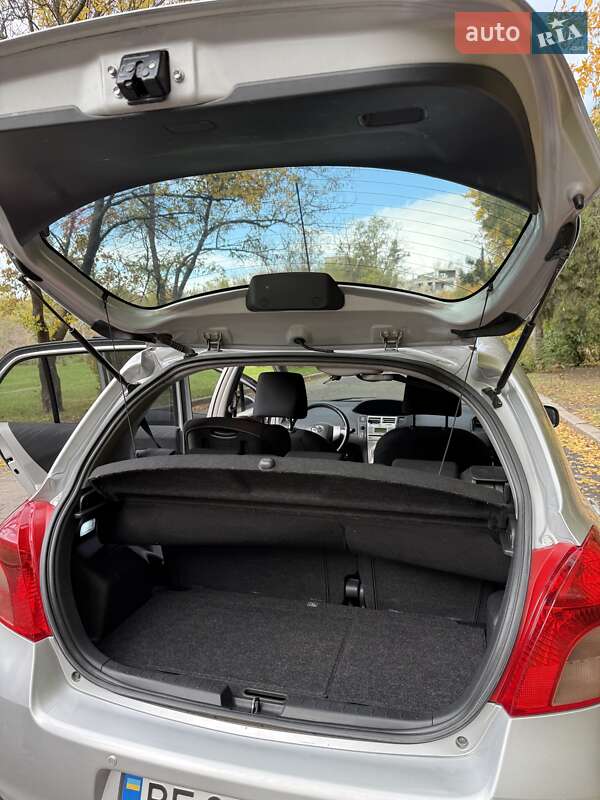 Хэтчбек Toyota Yaris 2006 в Николаеве