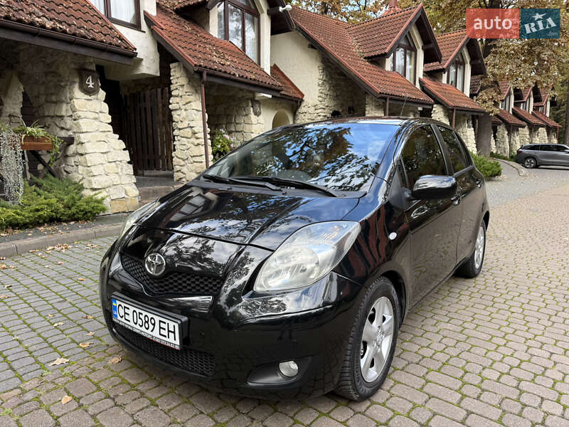 Хэтчбек Toyota Yaris 2006 в Львове