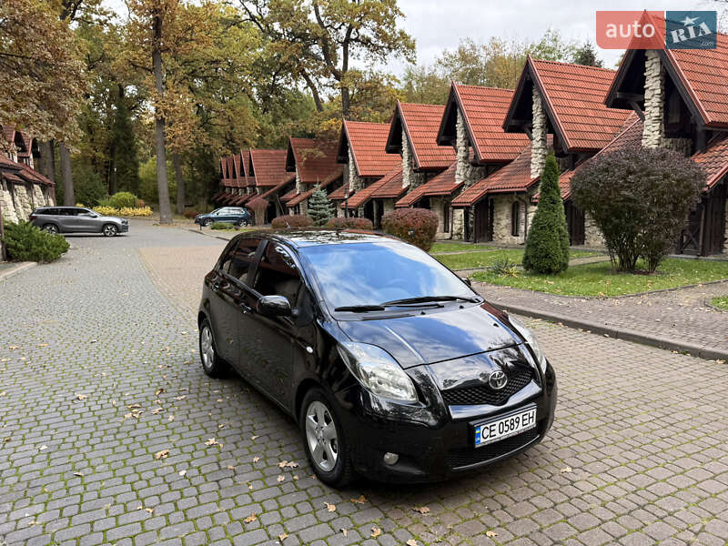 Хэтчбек Toyota Yaris 2006 в Львове