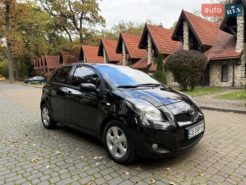 Хэтчбек Toyota Yaris 2006 в Львове