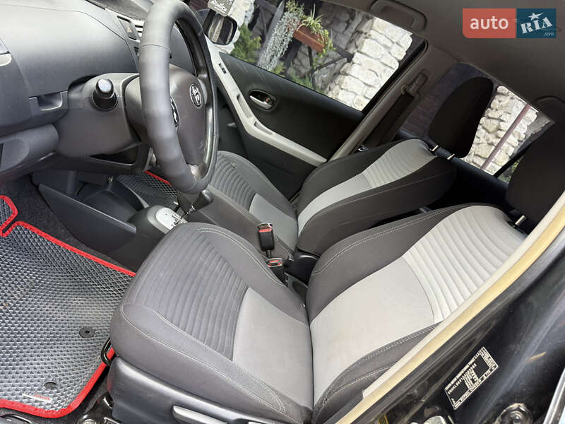 Хэтчбек Toyota Yaris 2006 в Львове