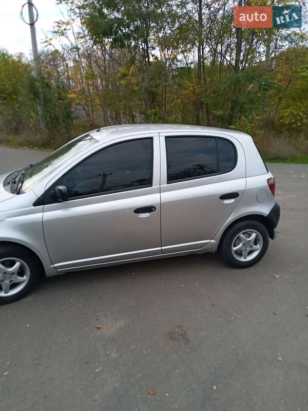 Хетчбек Toyota Yaris 2000 в Одесі