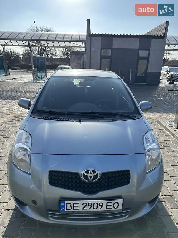 Хэтчбек Toyota Yaris 2007 в Николаеве