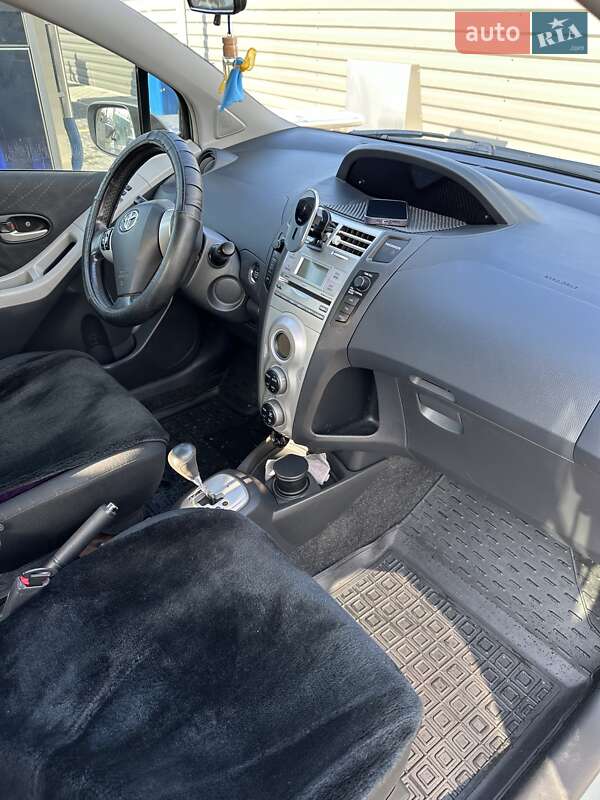 Хэтчбек Toyota Yaris 2007 в Николаеве