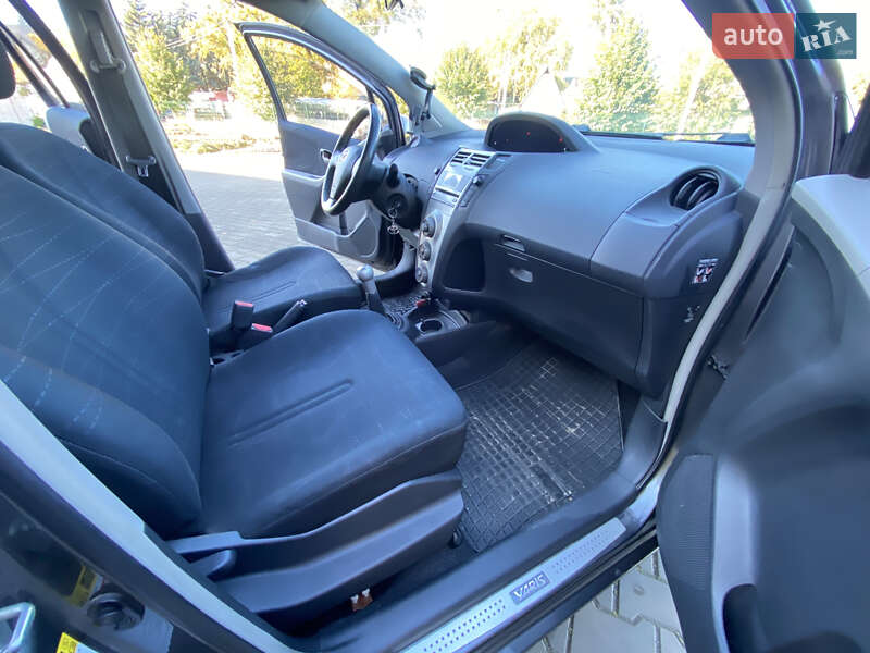 Хэтчбек Toyota Yaris 2008 в Луцке фото 8 Хэтчбек Toyota Yaris 2008 в Луцке