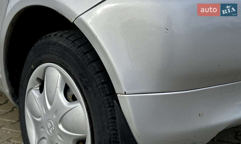 Хэтчбек Toyota Yaris 2001 в Черновцах фото 14 Хэтчбек Toyota Yaris 2001 в Черновцах