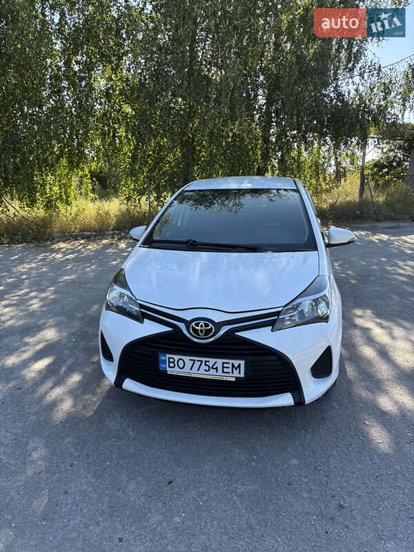 Хетчбек Toyota Yaris 2016 в Збаражі