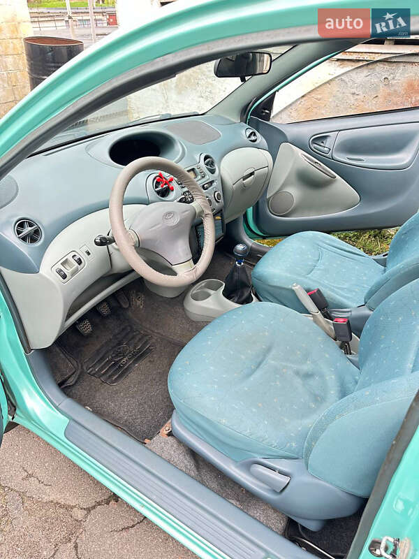 Хетчбек Toyota Yaris 2000 в Львові фото 4 Хетчбек Toyota Yaris 2000 в Львові