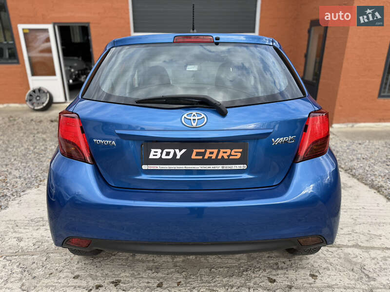 Хетчбек Toyota Yaris 2016 в Івано-Франківську