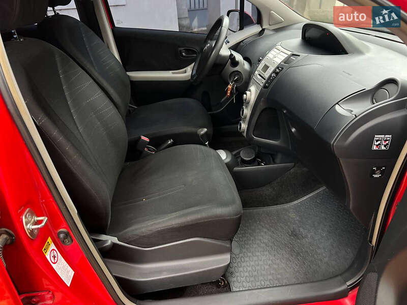 Хетчбек Toyota Yaris 2006 в Одесі