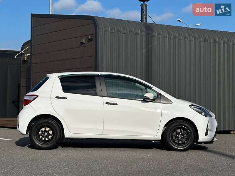 Хэтчбек Toyota Yaris 2018 в Киеве