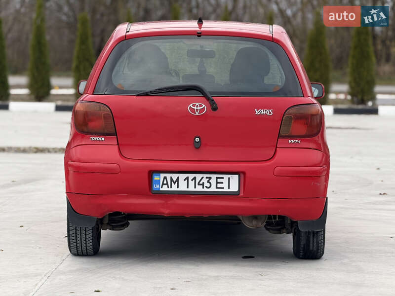 Хэтчбек Toyota Yaris 2003 в Звягеле