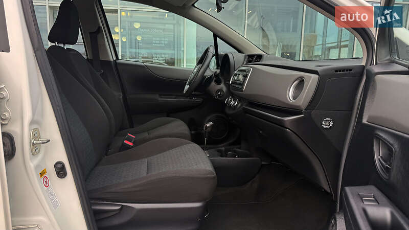 Хэтчбек Toyota Yaris 2012 в Ровно