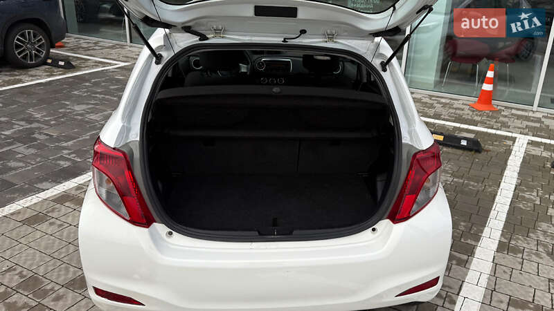 Хэтчбек Toyota Yaris 2012 в Ровно